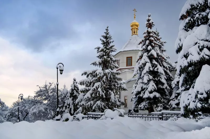 7 грудня: святкуємо Амвросимів день та підготовка до Різдва в Україні
