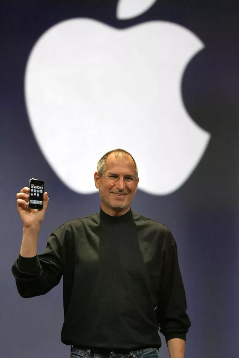 Apple обрала нового CEO: Джон Теру з 2026 року замінить Тіма Кука