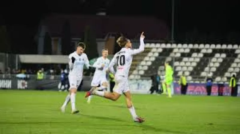 «Динамо Київ» вийшло на перше місце у Прем'єр-лізі після перемоги над «Зорею»