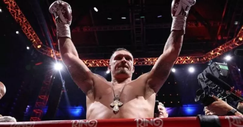 Фабіо Вордлі здобуває титул чемпіона WBO після відмови Усика від поясу