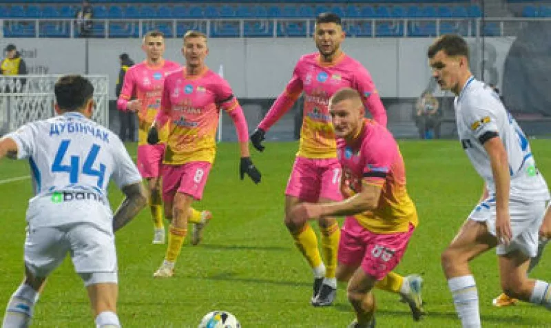 Фенербахче та Галатасарай поділили очки у стамбульському дербі 1:1