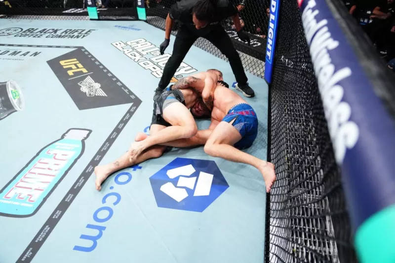Кайл Даукаус переміг Джерарда Міршартса за 50 секунд на UFC 322 у Нью-Йорку
