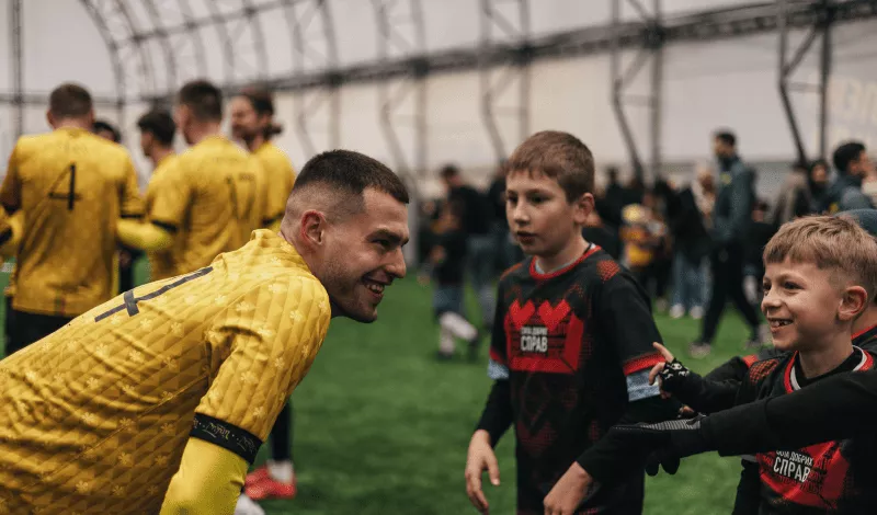 Коли зірки зустрілися з дітьми: благодійний матч від «Betking Foundation» до Дня захисту дітей у Києві