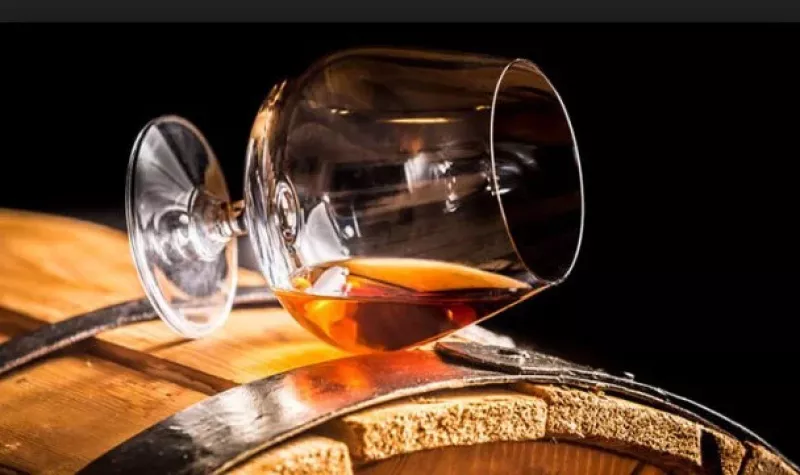 Коньяк в Україні стане «бренді»: основні зміни з 2026 року згідно з вимогами ЄС
