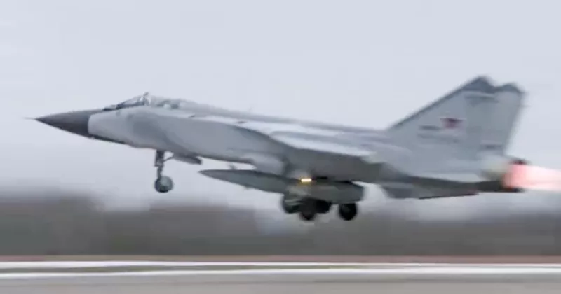 Львів під загрозою: російські "Кинджали" атакують місто, ППО у дії