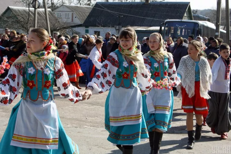 Масленица 2026: українські традиції святкування та нові звичаї на "бабській неділі"