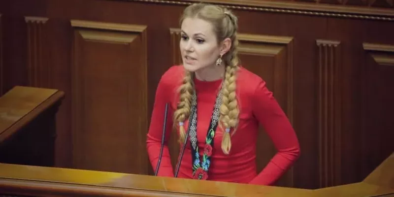 Нардеп Анна Скороход підозрюється в отриманні 250 тисяч доларів хабара в Києві