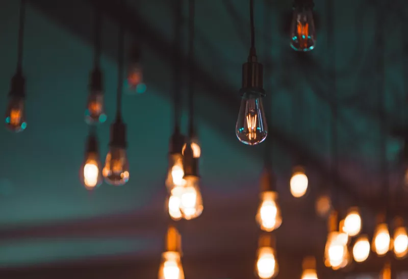 Обмеження електроенергії в Україні: графіки відключень на 4 грудня опубліковані