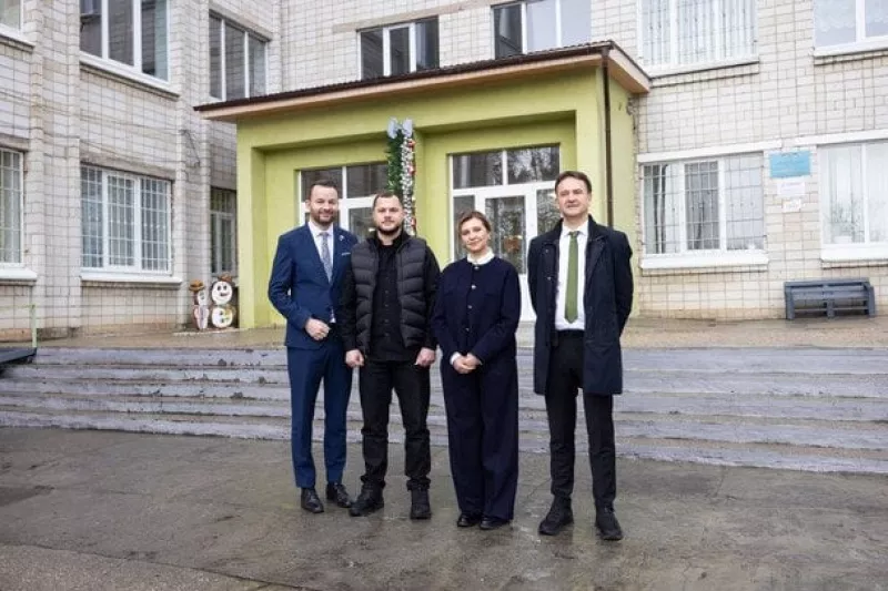 Олена Зеленська презентувала оновлене укриття в ліцеї Кагарлика на Київщині