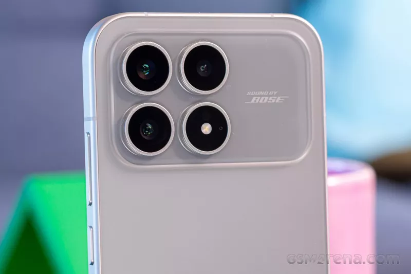 Poco представила нові флагмани F8 Ultra та F8 Pro з технологією Bose у звуці в Балі