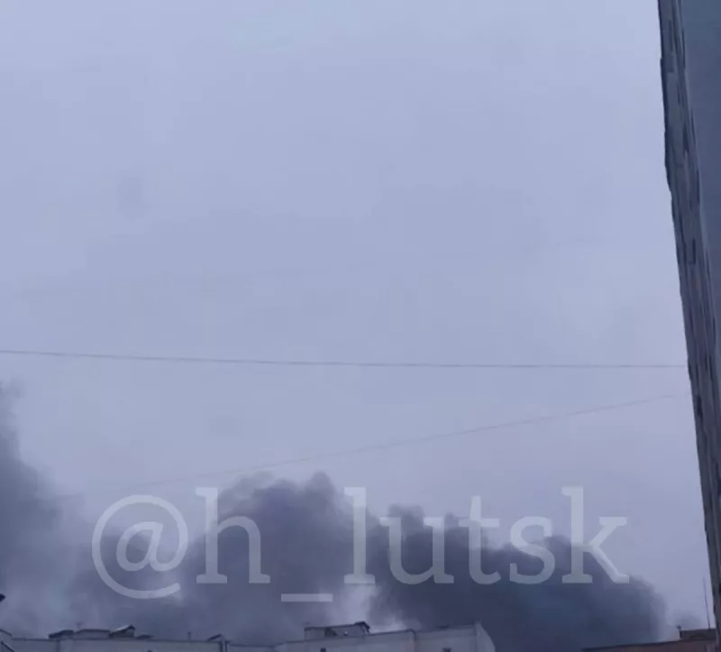 Потужні вибухи в Луцьку: російська атака на продуктові склади підтверджена мером Ігорем Поліщуком