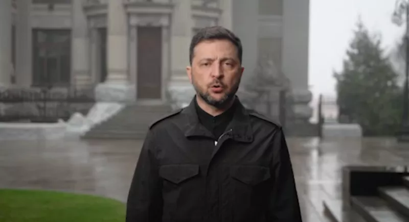 Президент Зеленський закликав українців об'єднатися у складний момент вибору щодо миру з США