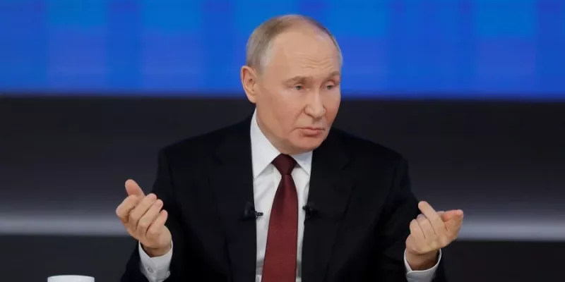 Путін обіцяє "звільнити" Донбас і Новоросію, загрожуючи військовими діями