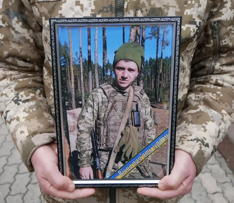 Роменська громада в скорботі: прощання з героєм Олегом Близнюком