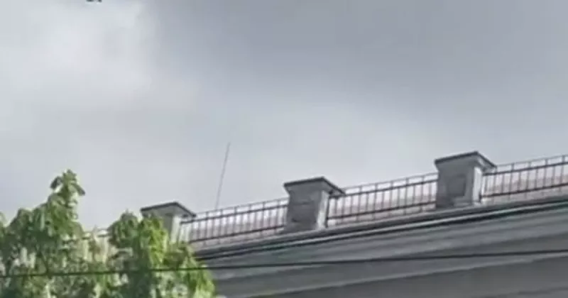 Луцьк під атакою «Шахедів»: у місті пролунали вибухи та є влучання
