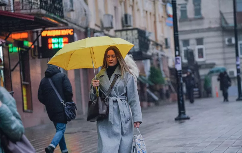 Сильні заморозки та дощі: синоптики попереджають про погіршення погоди в Україні