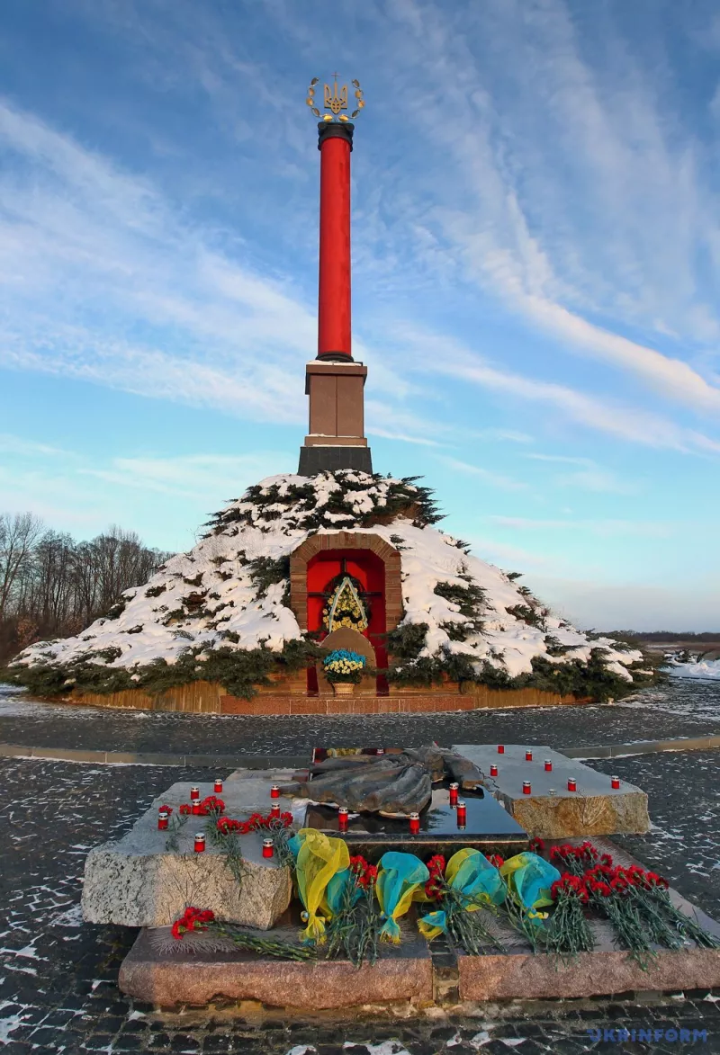 Україна вшановує Героїв Крут: 108 років подвигу молодих захисників