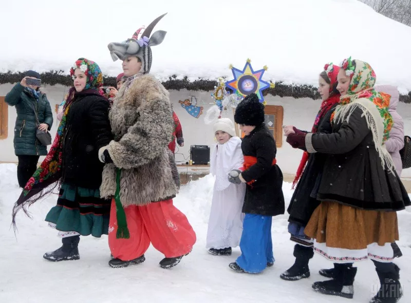 Українські колядки на Різдво 2025: традиційні тексти та сучасні привітання для святкування