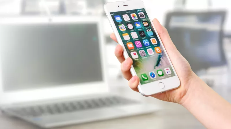 Влада дозволила громадам підтримувати мобільний зв'язок під час блекаутів — Михайло Федоров