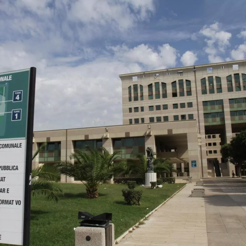 Затримано 15 осіб за зв'язки з «ндрагетою» у Reggio Calabria: інсайдери та корупціонери під слідством