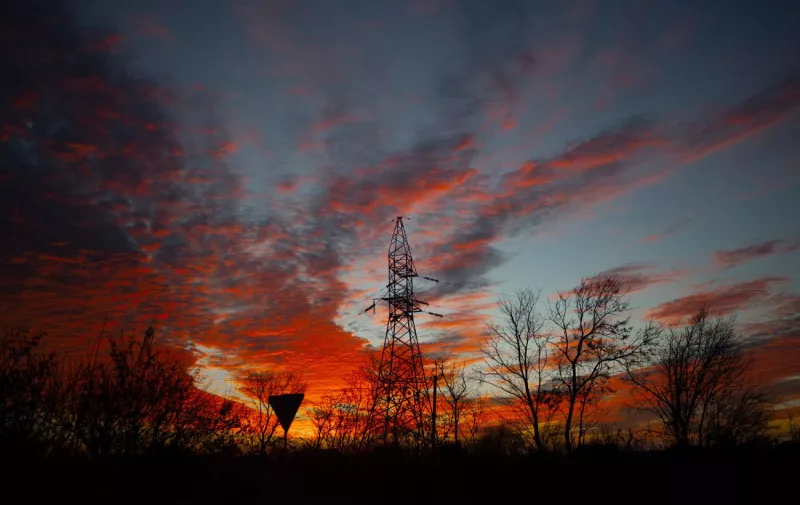 Зростання тарифів на електроенергію: НКРЭКУ підвищить прайс-кепи з 1 травня 2026 року