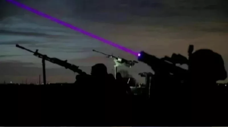 У Києві зафіксовані падіння уламків внаслідок атаки дронів